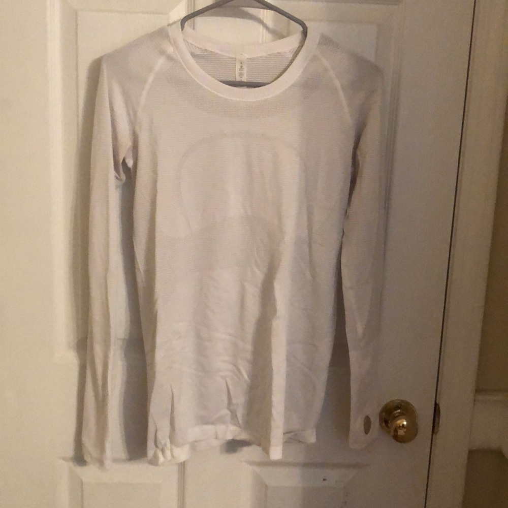 White lululemon top